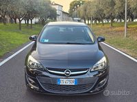 Usata Opel Astra 101 CV (74 kW) 2013 Nero Berlina