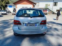 Usata Mercedes B180 109 CV (80 kW) 2010 Grigio Monovolume