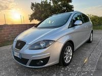 Usado Seat Altea Style 105 CV (77 kW) 2011 Gris Monovolumen