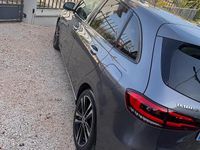 Usata Mercedes B180 116 CV (85 kW) 2019 Marrone Monovolume