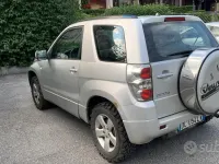Usata Suzuki Vitara 129 CV (94 kW) 2006 Grigio SUV