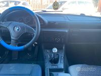 Usata BMW 318 Compact 1997 Blu Utilitaria
