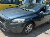 Usata Volvo V40 120 CV (88 kW) 2016 Grigio Berlina
