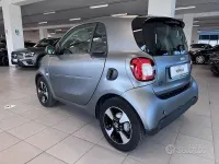 Usata Smart ForTwo Coupé Passion 60 kW (82 CV) 2024 Grigio Utilitaria
