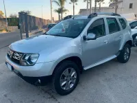Usata Dacia Duster Lauréate 109 CV (80 kW) 2015 Argento SUV