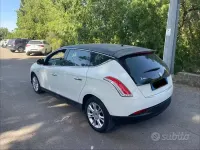 Begagnad Lancia Delta Gold 120 HK (88 kW) 2012 Vit Halvkombi