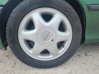 Usata Opel Astra 90 CV (66 kW) 1997 Verde Berlina