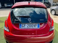 Usata Lancia Ypsilon Gold 69 CV (50 kW) 2021 Rosso Utilitaria