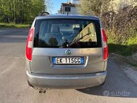 Usata Skoda Roomster 70 CV (51 kW) 2011 Grigio Monovolume