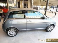 Usata Lancia Ypsilon 75 CV (55 kW) 2008 Grigio Utilitaria