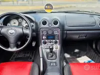 Usata Mazda MX5 146 CV (107 kW) 2004 Nero Cabrio