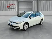 Usata VW Golf VIII Life 131 CV (96 kW) 2022 Bianco Station wagon