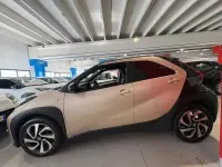 Usata Toyota Aygo X Trend 72 CV (52 kW) 2023 Ginger beige & black met SUV