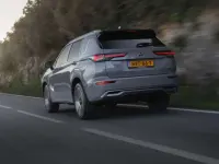 Nuova Mitsubishi Outlander Inform 306 CV (225 kW) 2026 Argento SUV