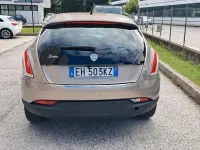 Usata Lancia Delta 105 CV (77 kW) 2011 Utilitaria