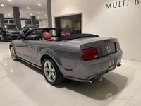 Usata Ford Mustang GT 305 CV (224 kW) 2007 Grigio Cabrio
