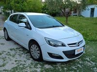 Usata Opel Astra 140 CV (102 kW) 2015 Bianco Berlina