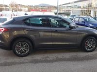 Käytetty Alfa Romeo Stelvio Business 160 HP (117 kW) 2021 Harmaa Katumaasturi