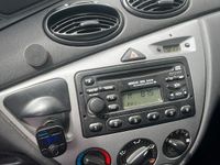 Usata Ford Focus 100 CV (73 kW) 2004 Grigio Utilitaria