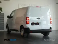 Usata Citroën Jumpy 144 CV (105 kW) 2024 Bianco Monovolume