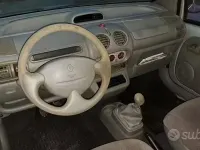 Usata Renault Twingo 58 CV (42 kW) 2002 Grigio Utilitaria