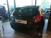 Second-hand Ford Fiesta Ghia 68 CP (50 kW) 2008 Gri Hatchback