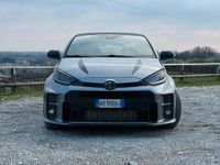 Usata Toyota Yaris 261 CV (191 kW) 2020 Grigio Berlina