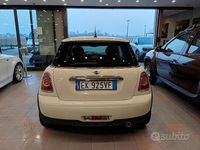 Usata Mini ONE 75 CV (55 kW) 2012 Beige Utilitaria