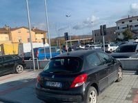 Usata Peugeot 207 Active 75 CV (55 kW) 2010 Nero Berlina