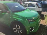 Usata Renault 5 E-Tech Urban 77 kW (106 CV) 2025 Verde Berlina
