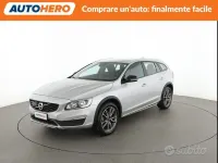 Usata Volvo V60 CC 150 CV (110 kW) 2018 Grigio Station wagon