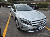 Usata Mercedes GLA180 109 CV (80 kW) 2017 Grigio SUV