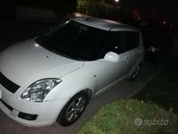Gebraucht Suzuki Swift 75 PS (55 kW) 2011 Weiß Kleinwagen