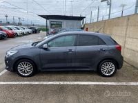 Usata Kia Rio 90 CV (66 kW) 2018 Grigio Berlina