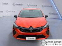 Usata Renault Clio V Techno 101 CV (74 kW) 2024 Arancione Berlina