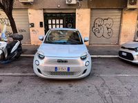 Usata Fiat 500e Icon 86 kW (118 CV) 2021 Blu Berlina