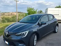 Usata Renault Clio V Evolution 100 CV (73 kW) 2022 Bluazzurro Berlina