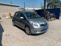 Usata Toyota Yaris 87 CV (63 kW) 2006 Grigio Utilitaria