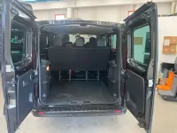 Usata Opel Vivaro 145 CV (106 kW) 2017 Nero Monovolume