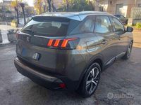 Usata Peugeot 3008 Allure 131 CV (96 kW) 2020 Grigio metallizzato SUV