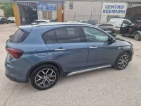 Usata Fiat Tipo Cross 101 CV (74 kW) 2022 Ocean blue Berlina