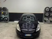 Usata Opel Corsa 75 CV (55 kW) 2010 Nero Utilitaria