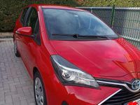 Usata Toyota Yaris Hybrid Active 75 CV (55 kW) 2015 Rosso Berlina