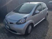 Usata Toyota Aygo 68 CV (50 kW) 2007 Grigio Utilitaria
