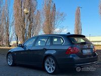 Usata BMW 325 197 CV (144 kW) 2007 Grigio Berlina