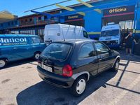 Usata Opel Corsa 56 CV (41 kW) 1998 Nero Berlina