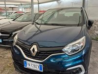 Usata Renault Captur Life 90 CV (66 kW) 2018 Verde SUV