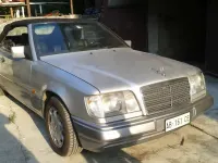 Usata Mercedes E300 220 CV (161 kW) 1994 Argento Cabrio