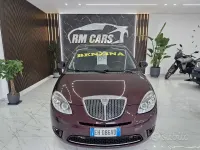 Usado Lancia Ypsilon 69 HP (50 kW) 2011 Vermelho Citadino