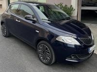 Usado Lancia Ypsilon Gold 69 HP (50 kW) 2021 Azul Citadino